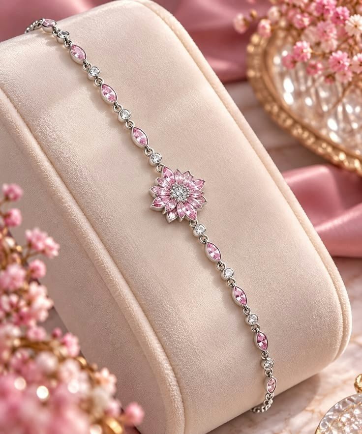 Elegant natural diamond necklace